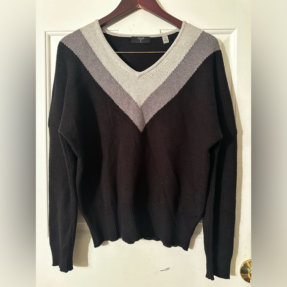 TAHARI Black Gray Varsity Style V Neck L Silky Soft Stretchy Collegiate Sorority - Picture 1 of 10